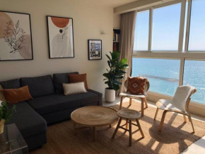 beautiful sea front one bedroom at the daniel hotel